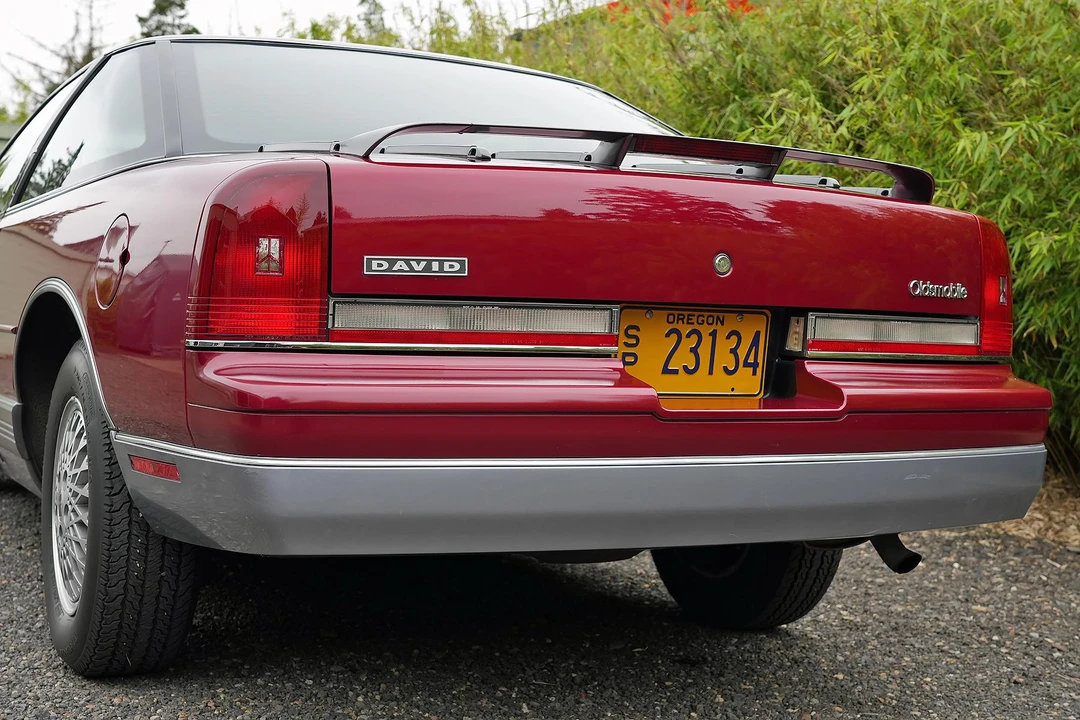 1990 Oldsmobile Cutlass Supreme - Image 20 of 31