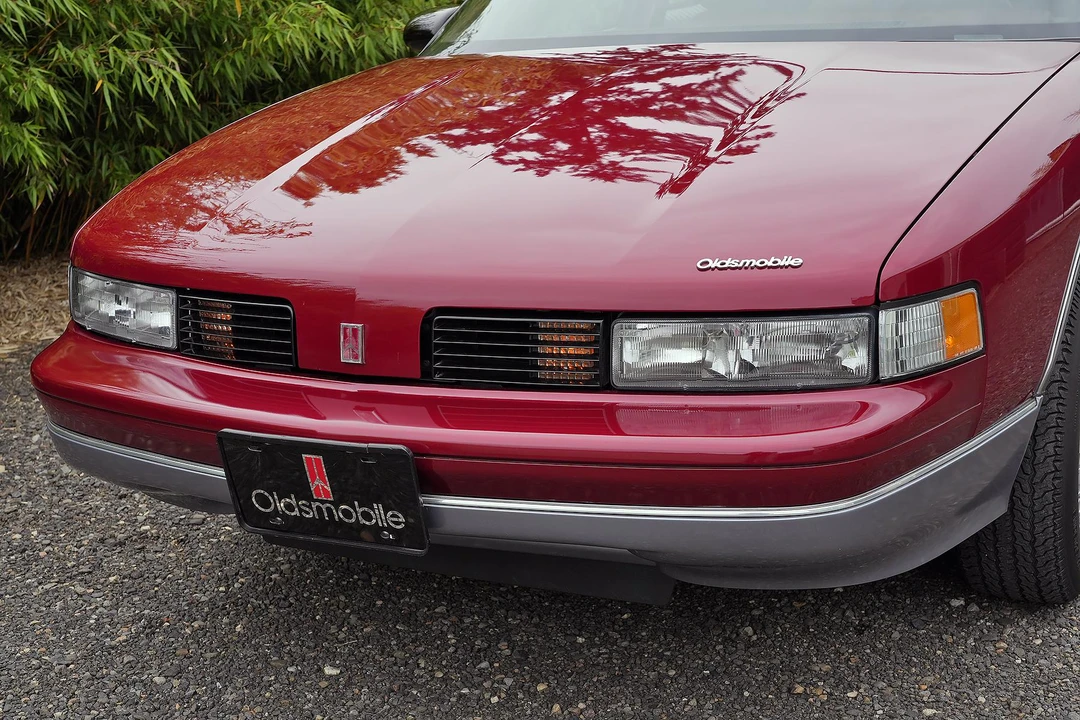 1990 Oldsmobile Cutlass Supreme - Image 10 of 31