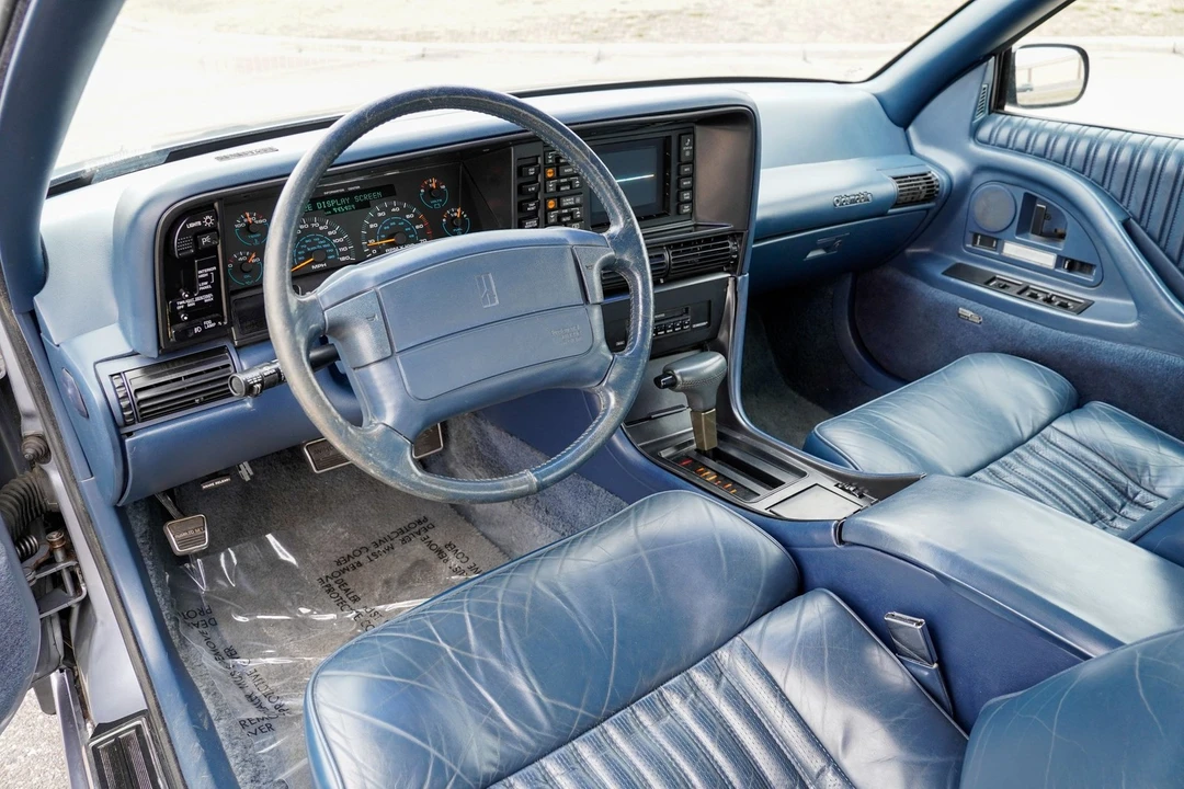 1990 Oldsmobile Toronado - Image 11 of 21