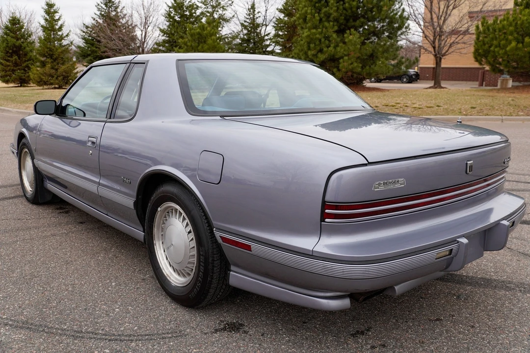 1990 Oldsmobile Toronado - Image 6 of 21
