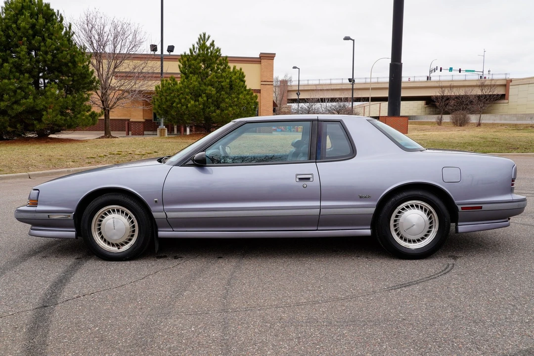 1990 Oldsmobile Toronado - Image 7 of 21