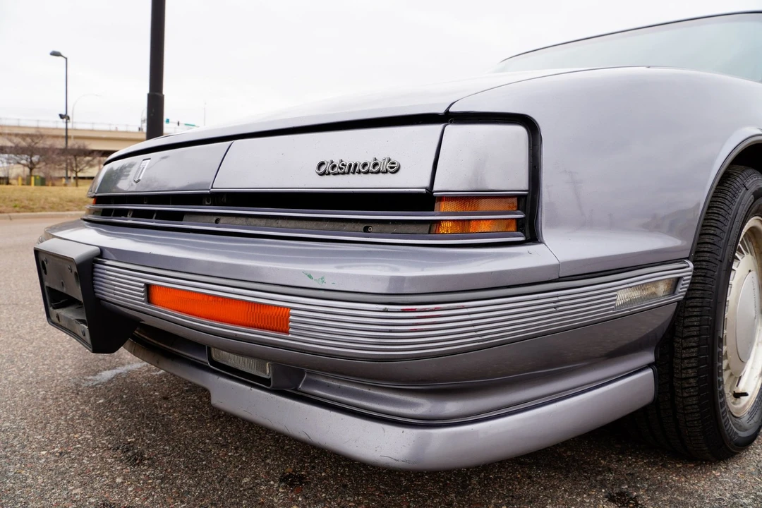 1990 Oldsmobile Toronado - Image 20 of 21
