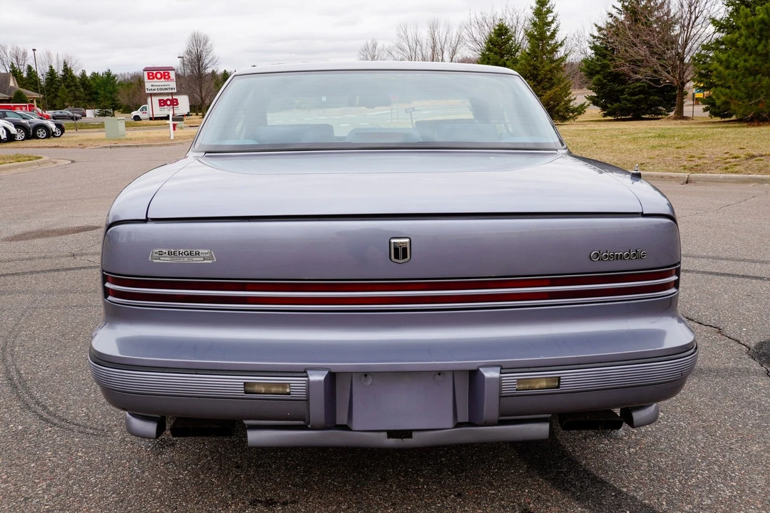 1990 Oldsmobile Toronado - Image 5 of 21