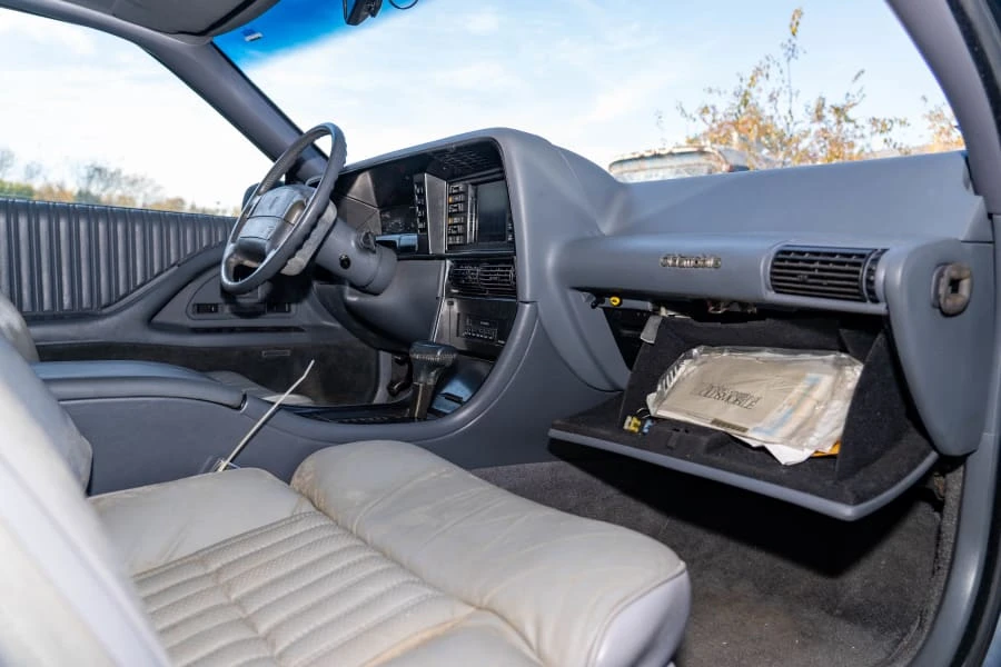 1990 Oldsmobile Toronado - Image 10 of 19