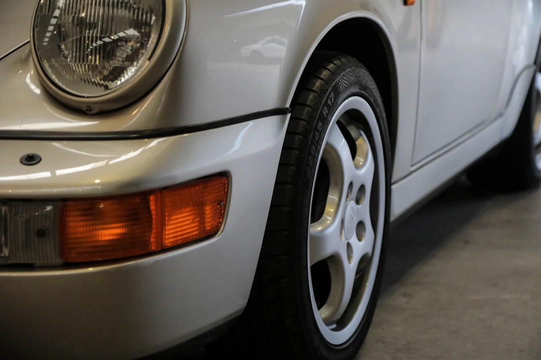 1990 Porsche 964 Carrera - Image 26 of 31