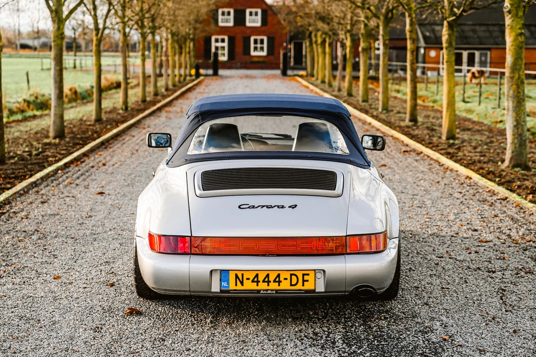 1990 Porsche 964 Carrera 4 - Image 25 of 31