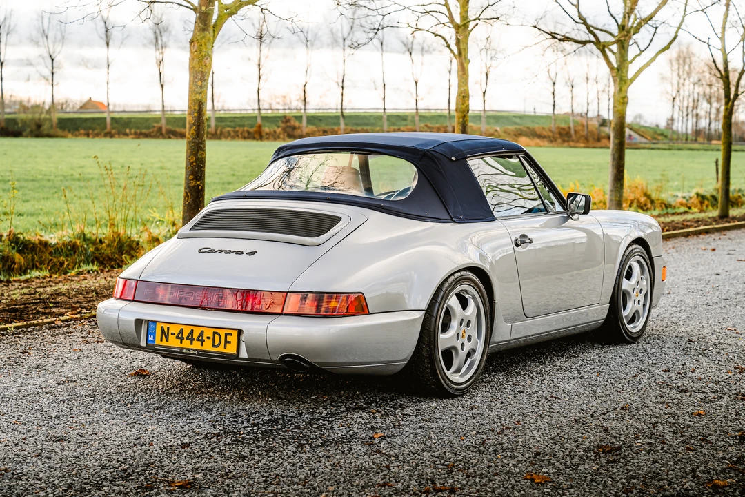 1990 Porsche 964 Carrera 4 - Image 24 of 31