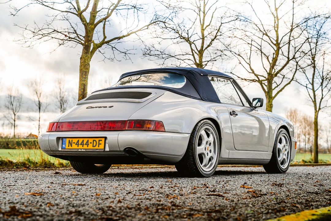 1990 Porsche 964 Carrera 4 - Image 16 of 31