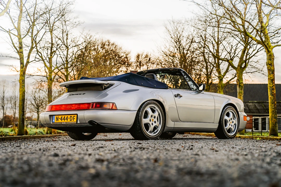 1990 Porsche 964 Carrera 4 - Image 9 of 31