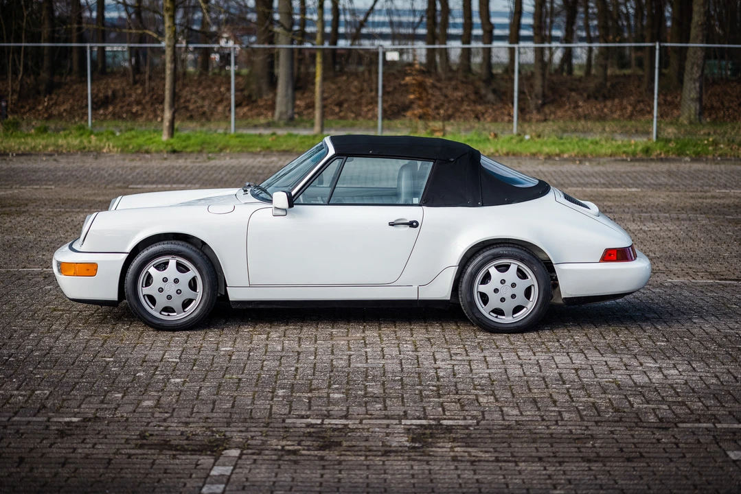 1990 Porsche 964 Carrera 4 - Image 11 of 31