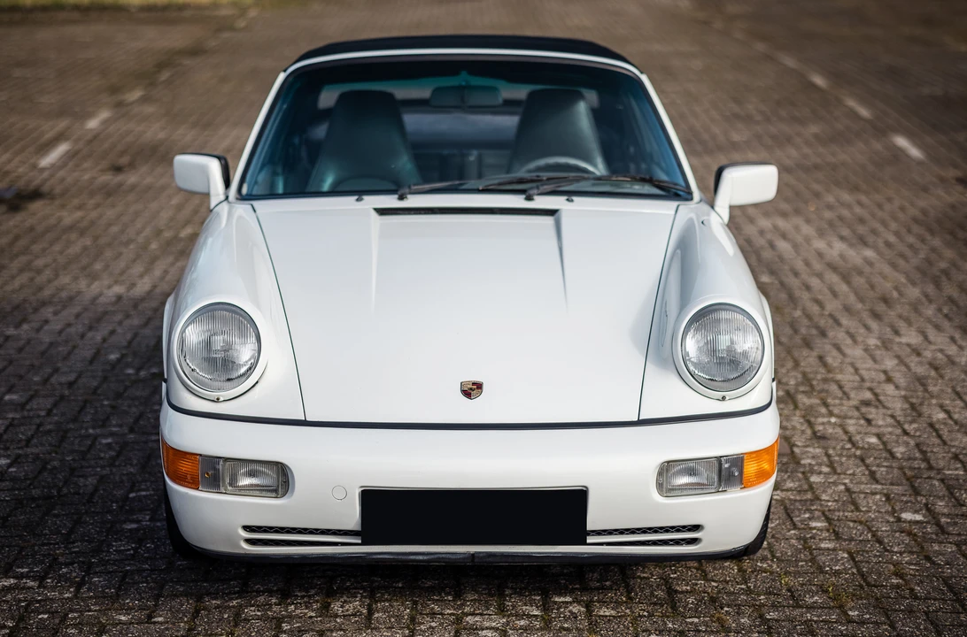 1990 Porsche 964 Carrera 4 - Image 13 of 31