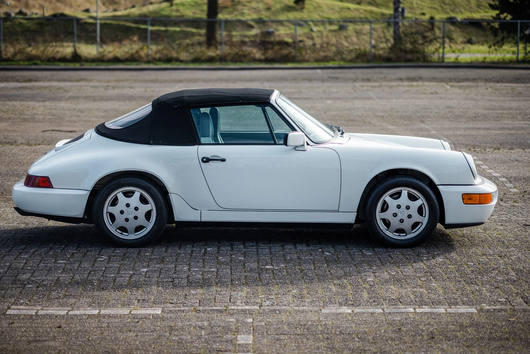 1990 Porsche 964 Carrera 4 - Image 15 of 31