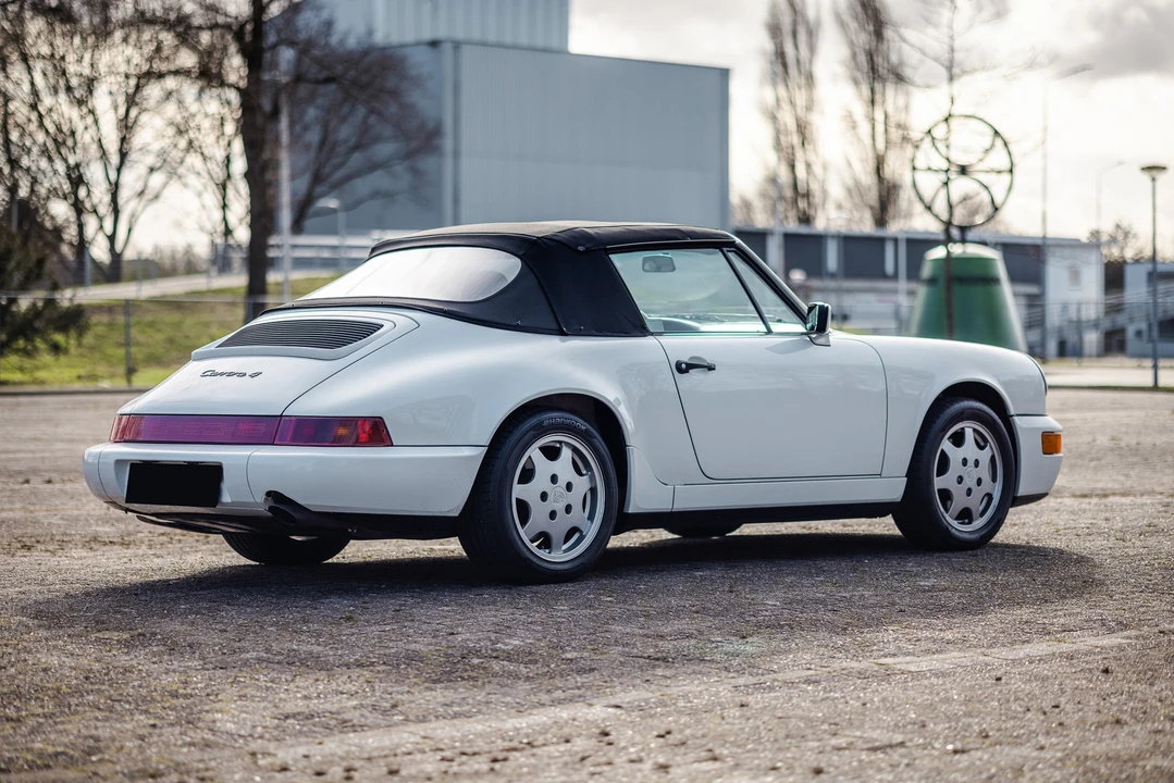 1990 Porsche 964 Carrera 4 - Image 6 of 31