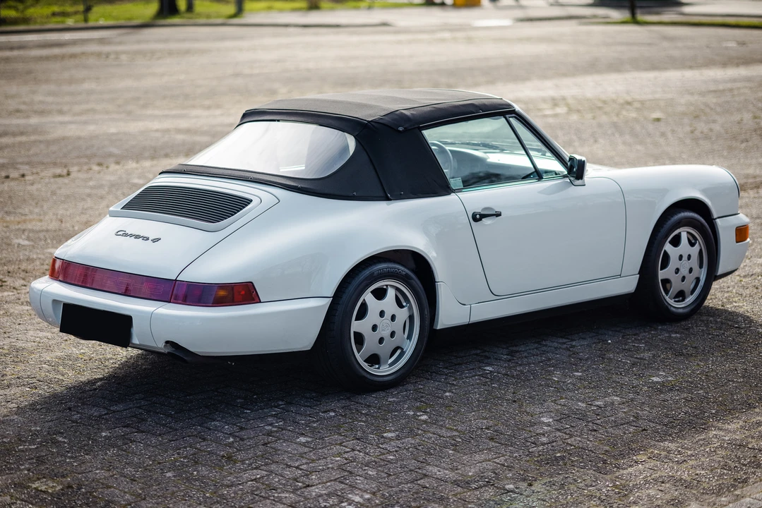 1990 Porsche 964 Carrera 4 - Image 16 of 31