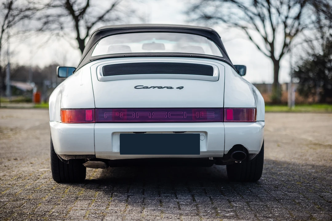 1990 Porsche 964 Carrera 4 - Image 7 of 31