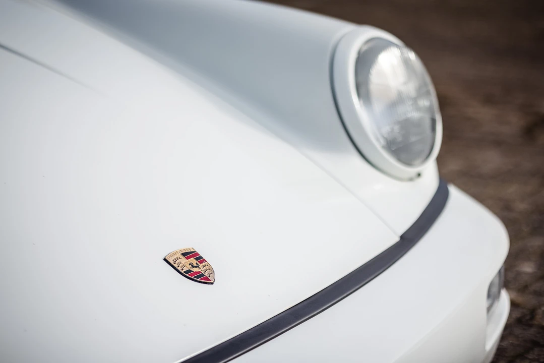 1990 Porsche 964 Carrera 4 - Image 23 of 31