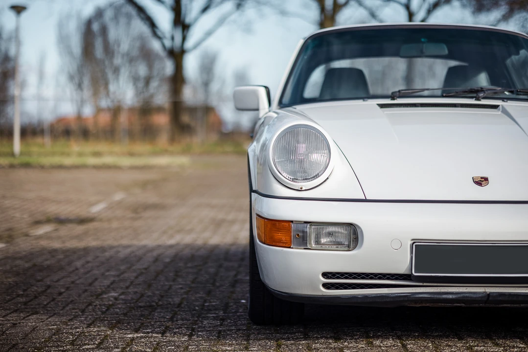 1990 Porsche 964 Carrera 4 - Image 27 of 31