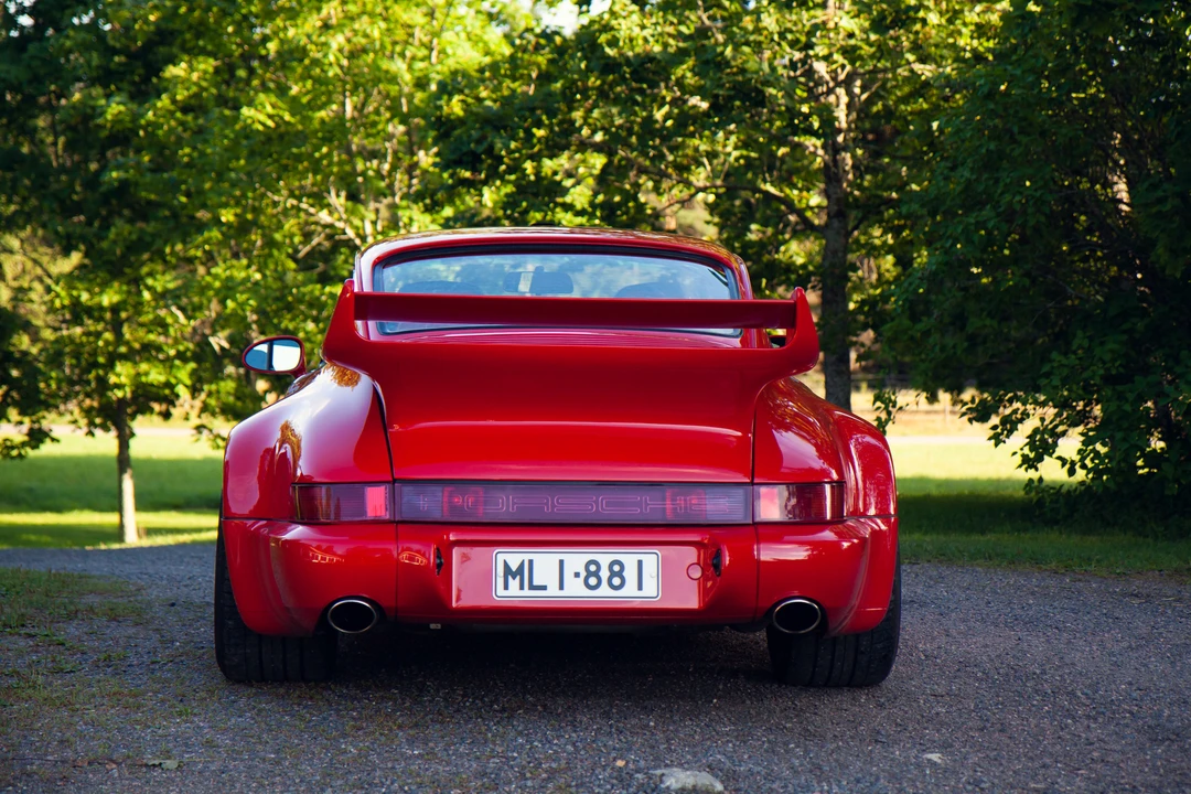 1990 Porsche 964 Carrera 4 - Image 6 of 31