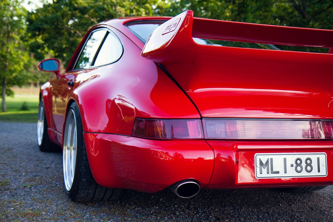1990 Porsche 964 Carrera 4 - Image 24 of 31