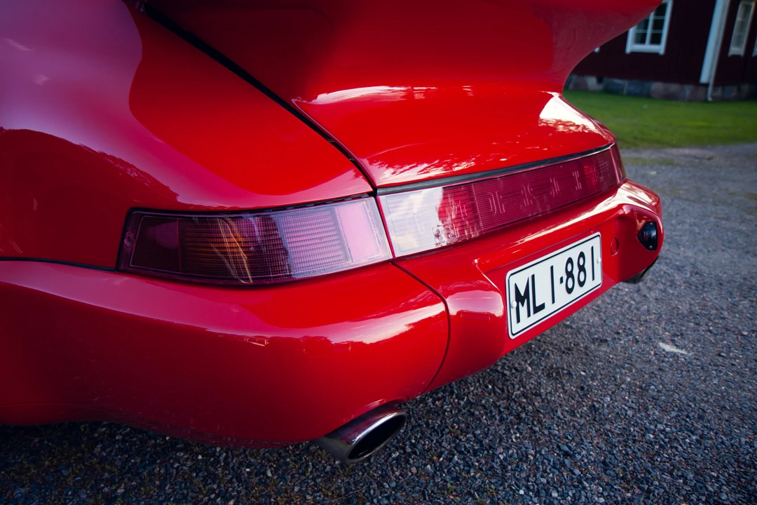 1990 Porsche 964 Carrera 4 - Image 27 of 31