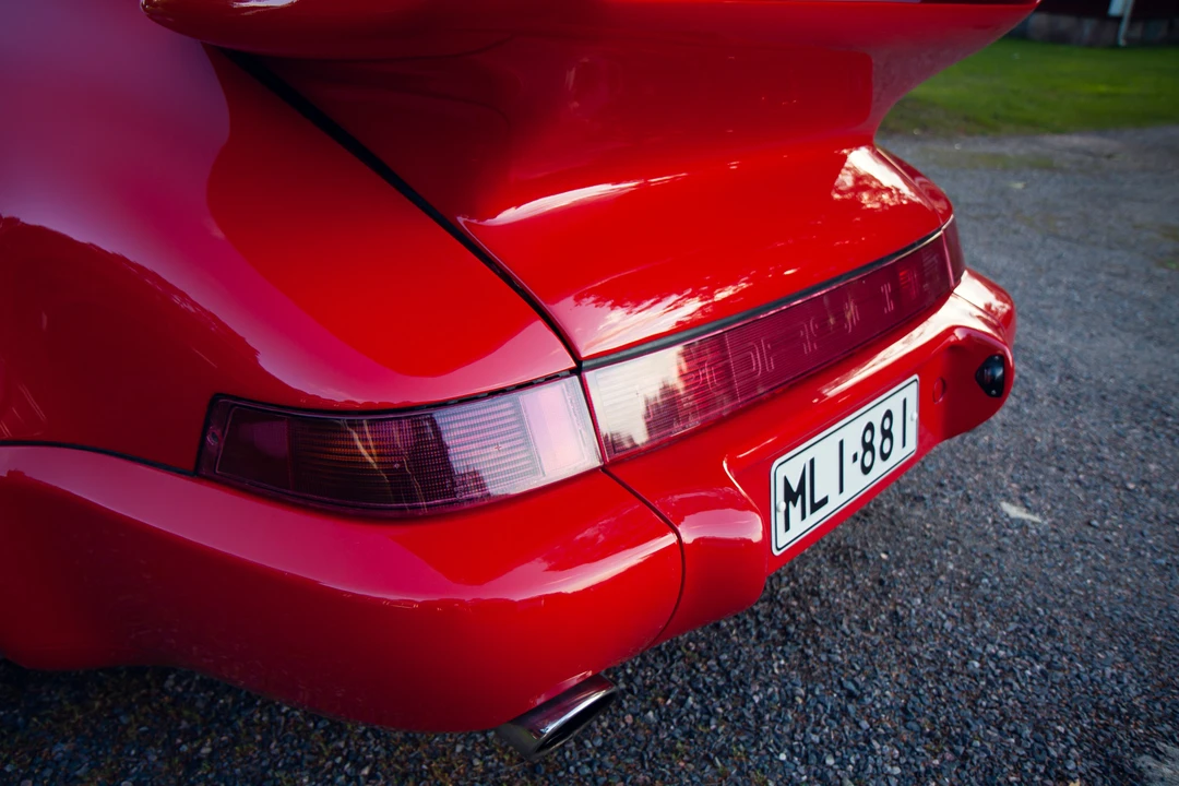 1990 Porsche 964 Carrera 4 - Image 28 of 31