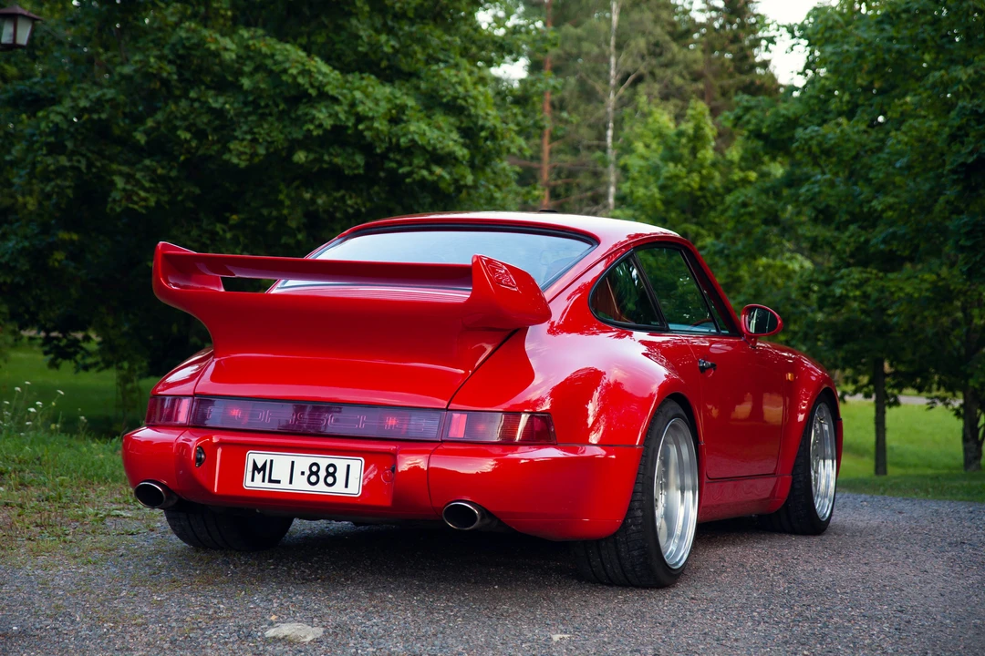 1990 Porsche 964 Carrera 4 - Image 7 of 31
