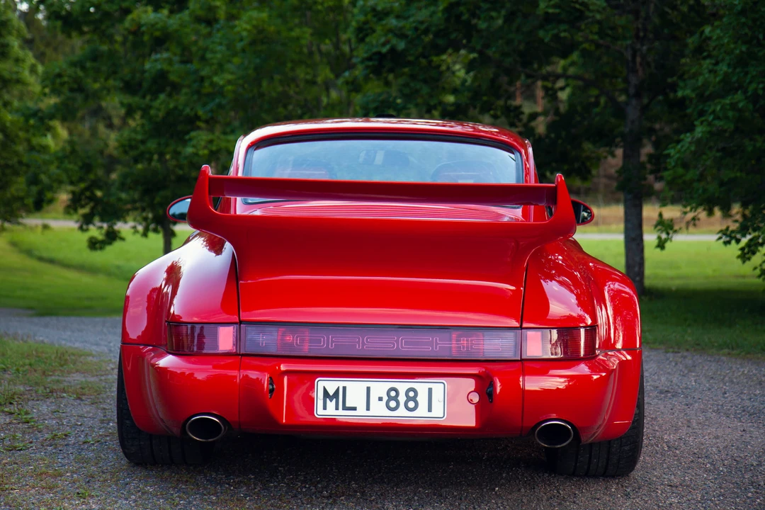 1990 Porsche 964 Carrera 4 - Image 14 of 31