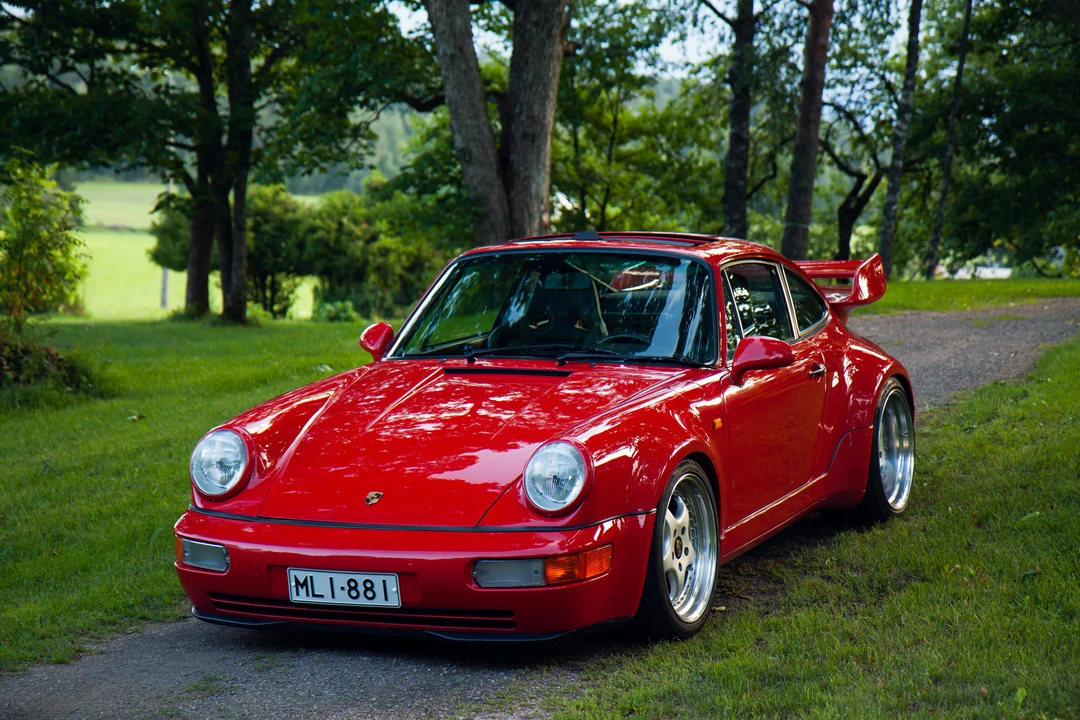 1990 Porsche 964 Carrera 4 - Image 11 of 31