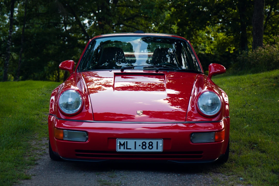 1990 Porsche 964 Carrera 4 - Image 10 of 31