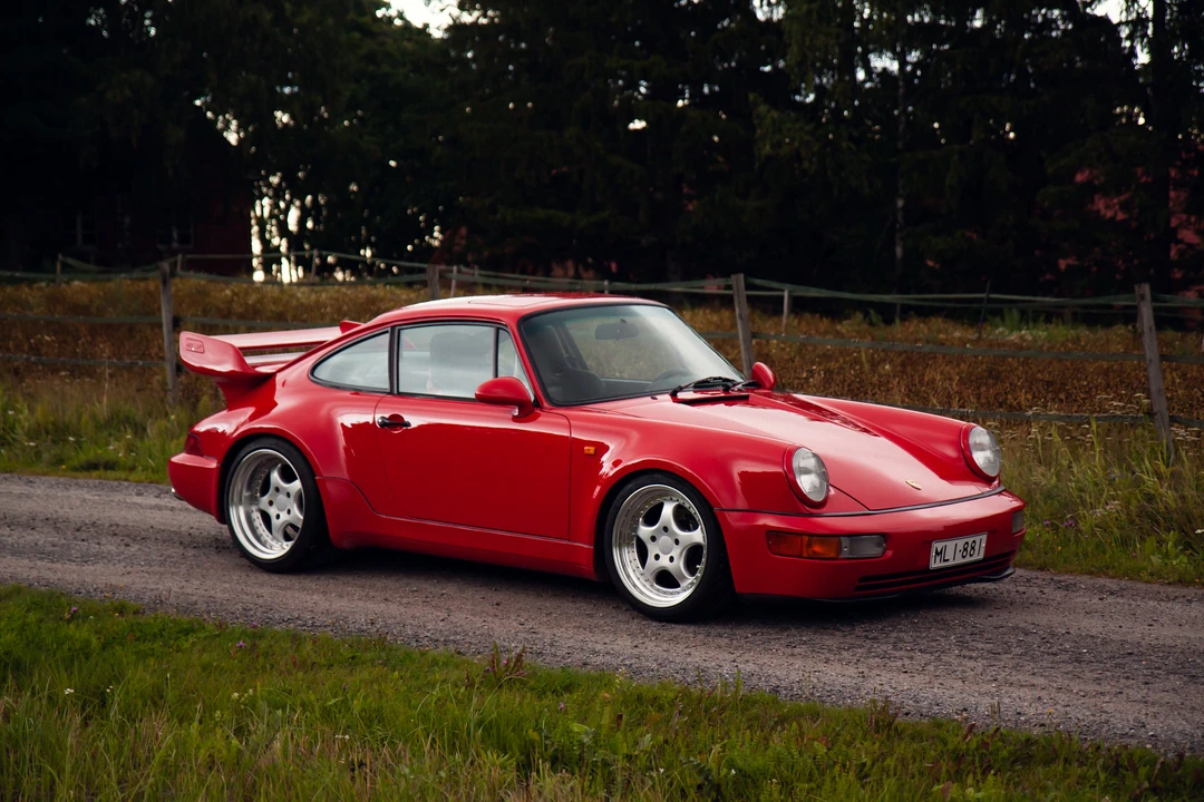 1990 Porsche 964 Carrera 4 - Image 16 of 31