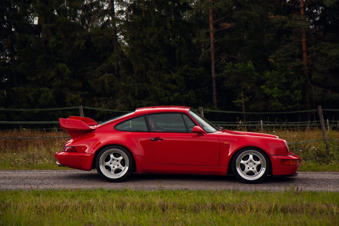 1990 Porsche 964 Carrera 4 - Image 17 of 31