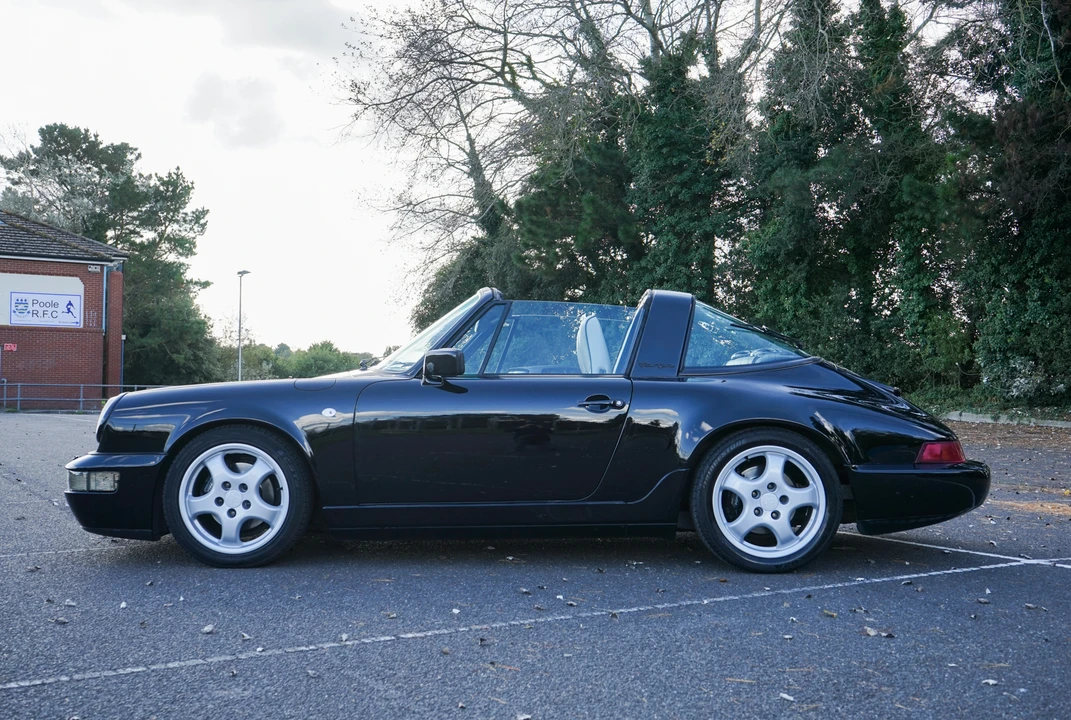 1990 Porsche 964 Carrera 4 - Image 4 of 31