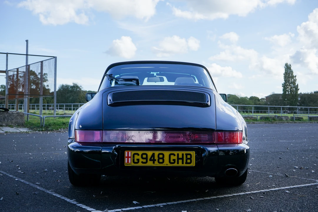 1990 Porsche 964 Carrera 4 - Image 6 of 31