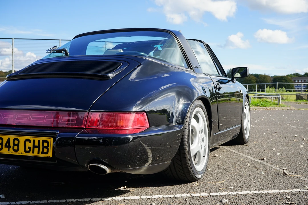 1990 Porsche 964 Carrera 4 - Image 20 of 31