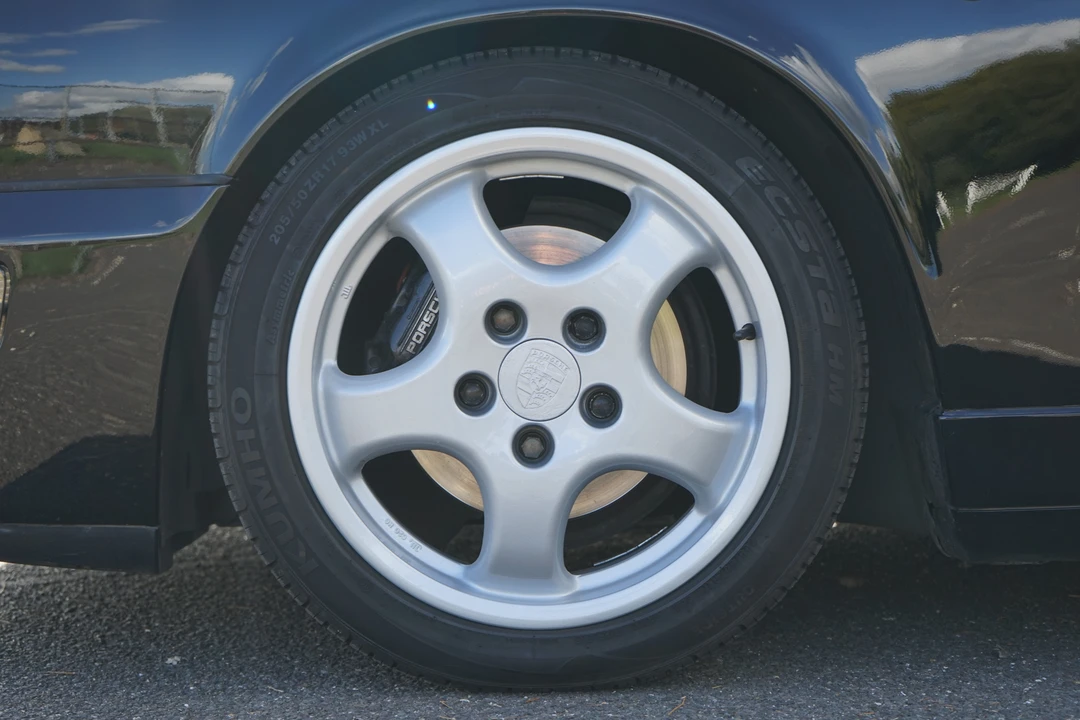 1990 Porsche 964 Carrera 4 - Image 22 of 31