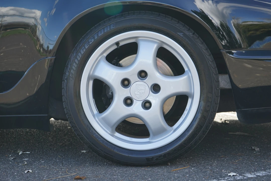 1990 Porsche 964 Carrera 4 - Image 23 of 31