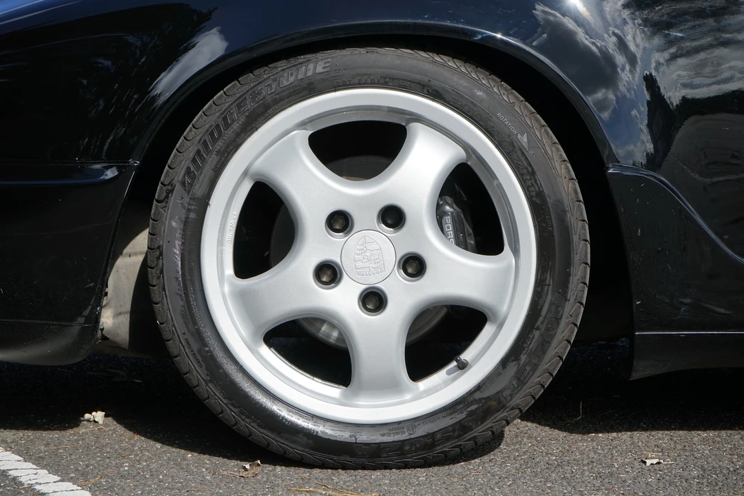 1990 Porsche 964 Carrera 4 - Image 24 of 31