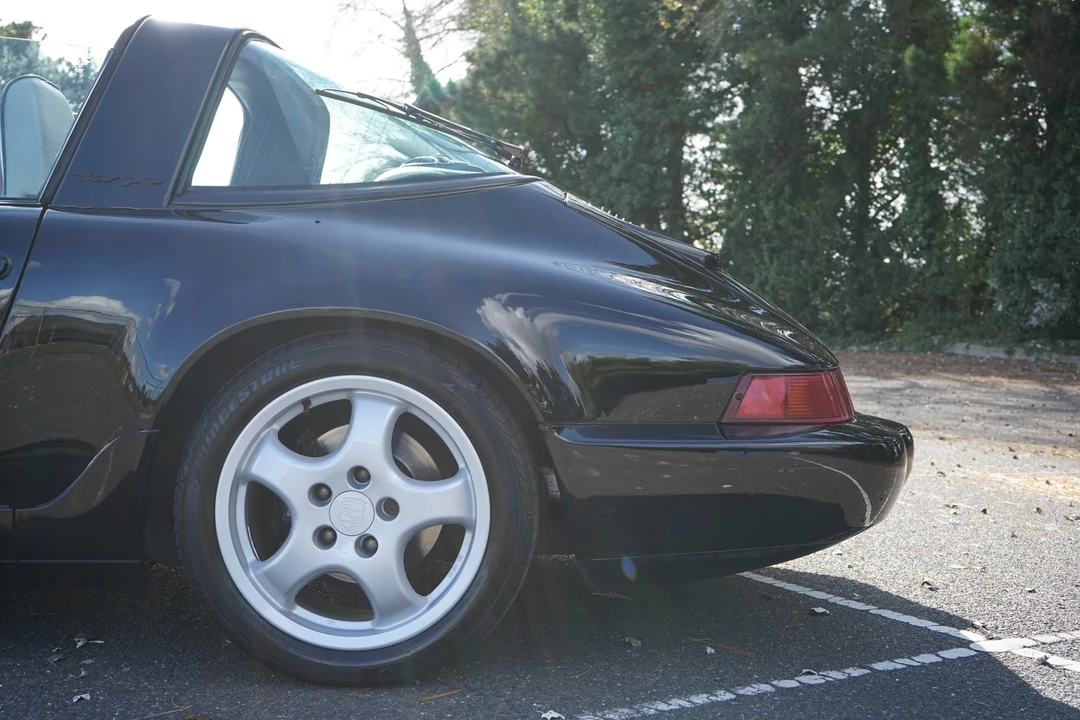 1990 Porsche 964 Carrera 4 - Image 27 of 31
