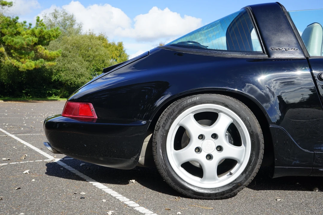 1990 Porsche 964 Carrera 4 - Image 28 of 31