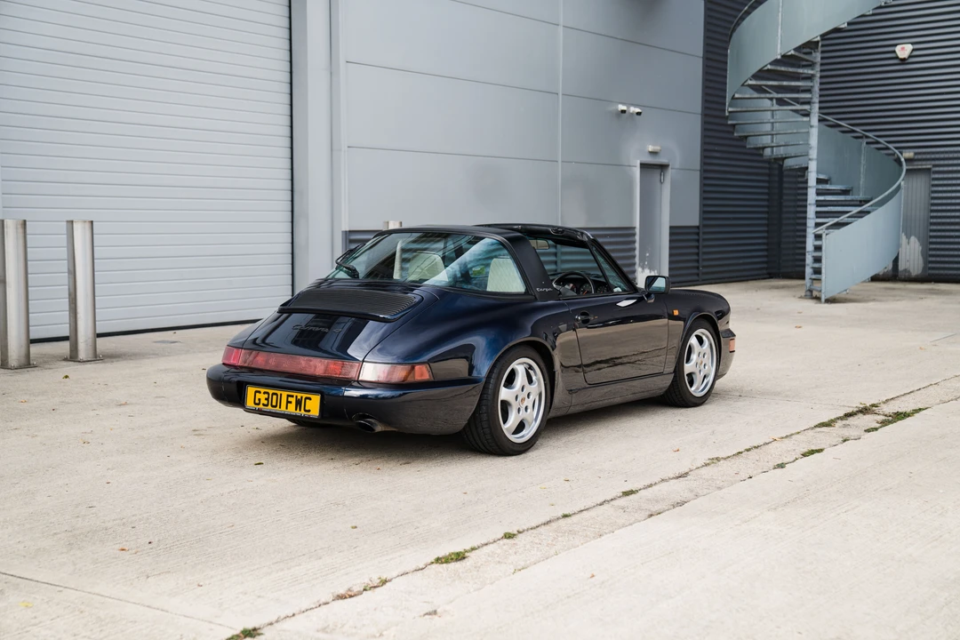 1990 Porsche 964 Carrera 4 - Image 13 of 31