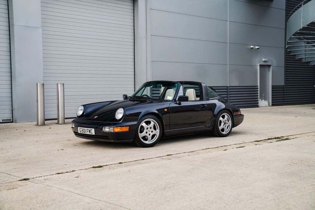 1990 Porsche 964 Carrera 4 - Image 4 of 31