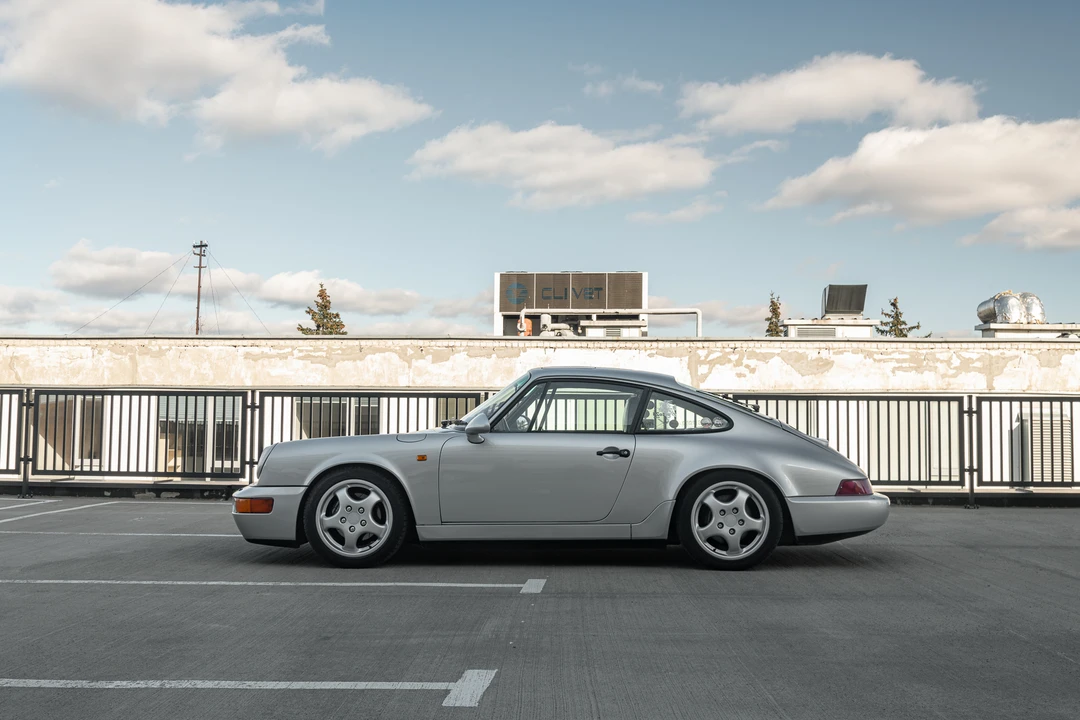 1990 Porsche 964 Carrera 4 - Image 9 of 31