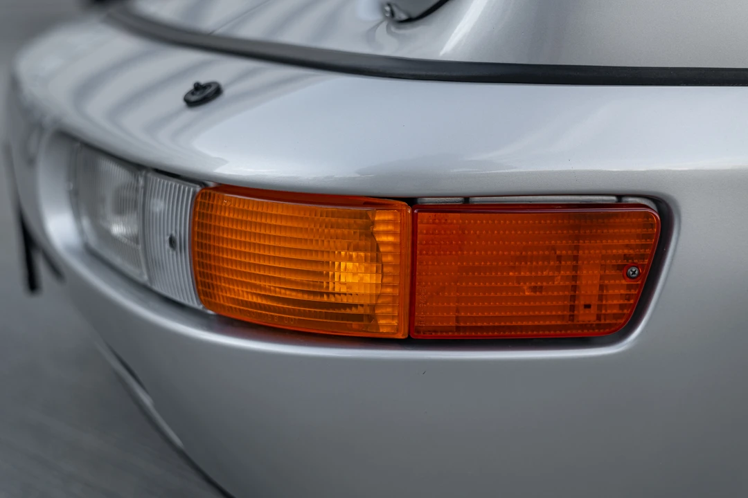 1990 Porsche 964 Carrera 4 - Image 25 of 31