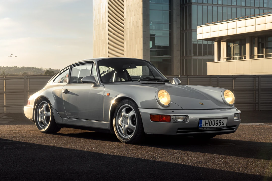 1990 Porsche 964 Carrera 4 - Image 2 of 31