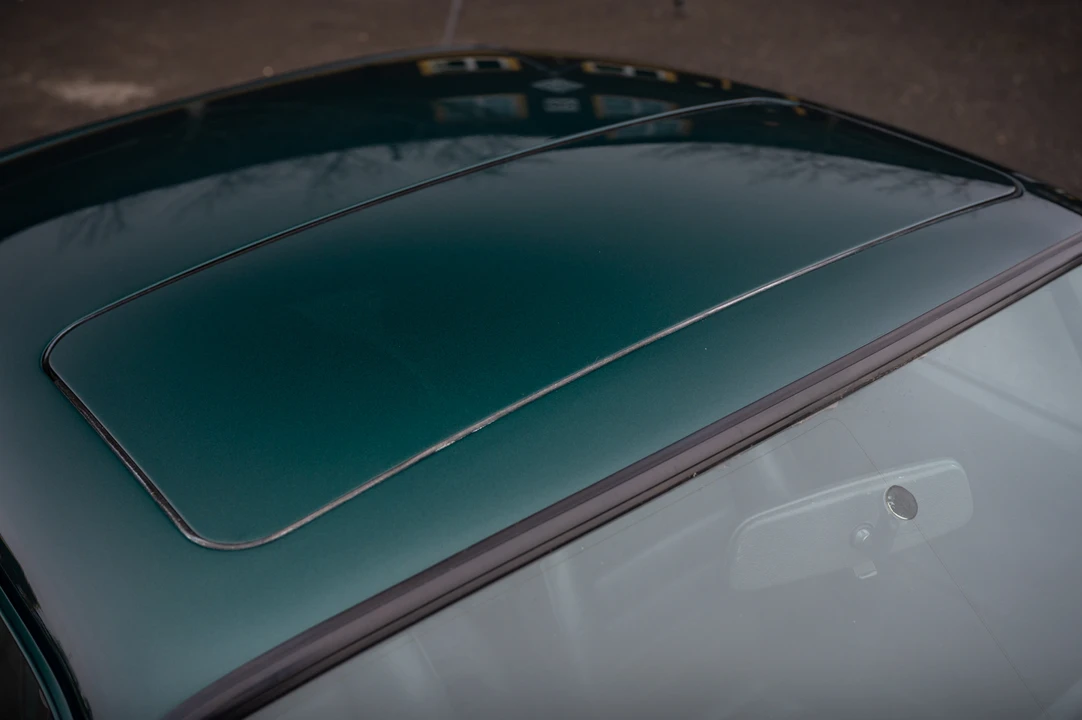 1990 Porsche 964 Carrera 4 - Image 28 of 31