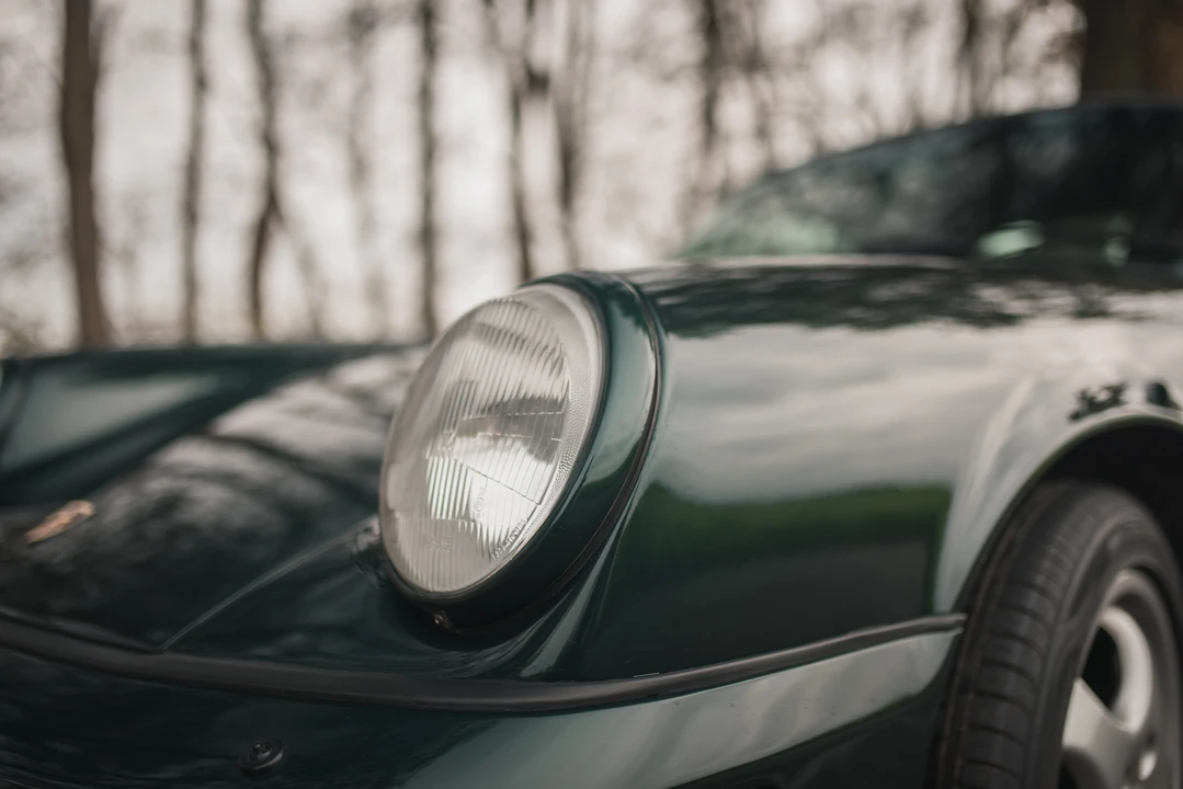 1990 Porsche 964 Carrera 4 - Image 19 of 31