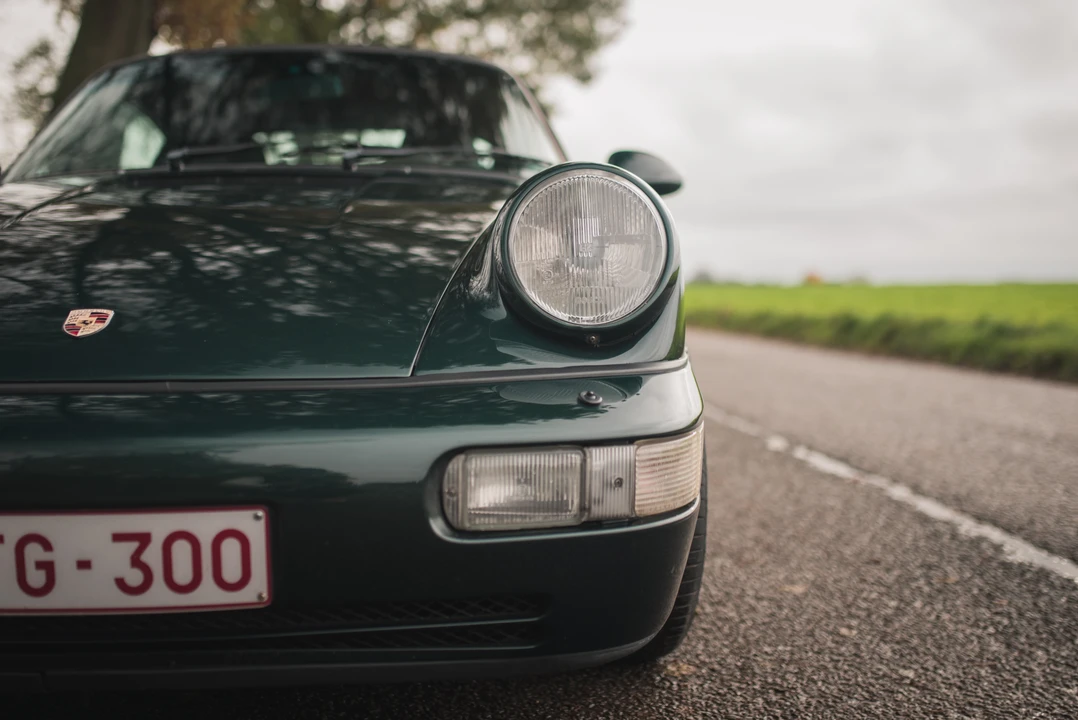 1990 Porsche 964 Carrera 4 - Image 23 of 31