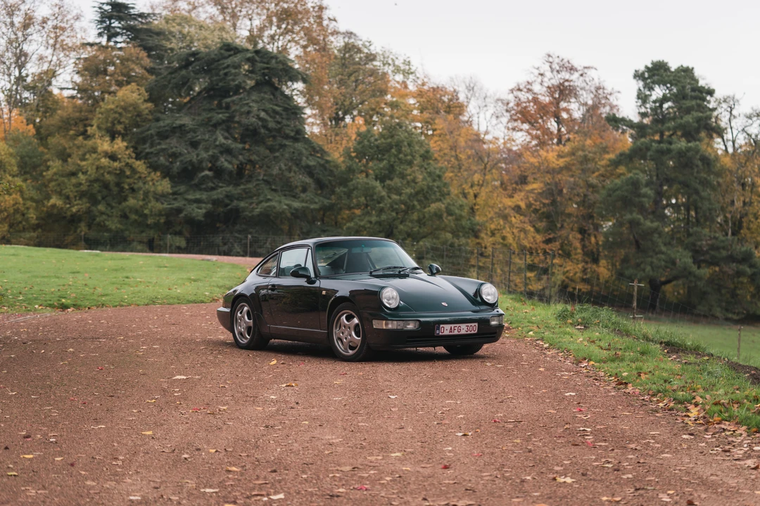 1990 Porsche 964 Carrera 4 - Image 16 of 31