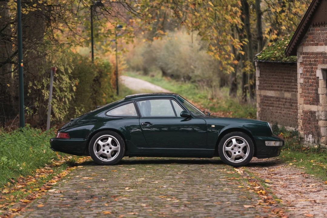 1990 Porsche 964 Carrera 4 - Image 12 of 31
