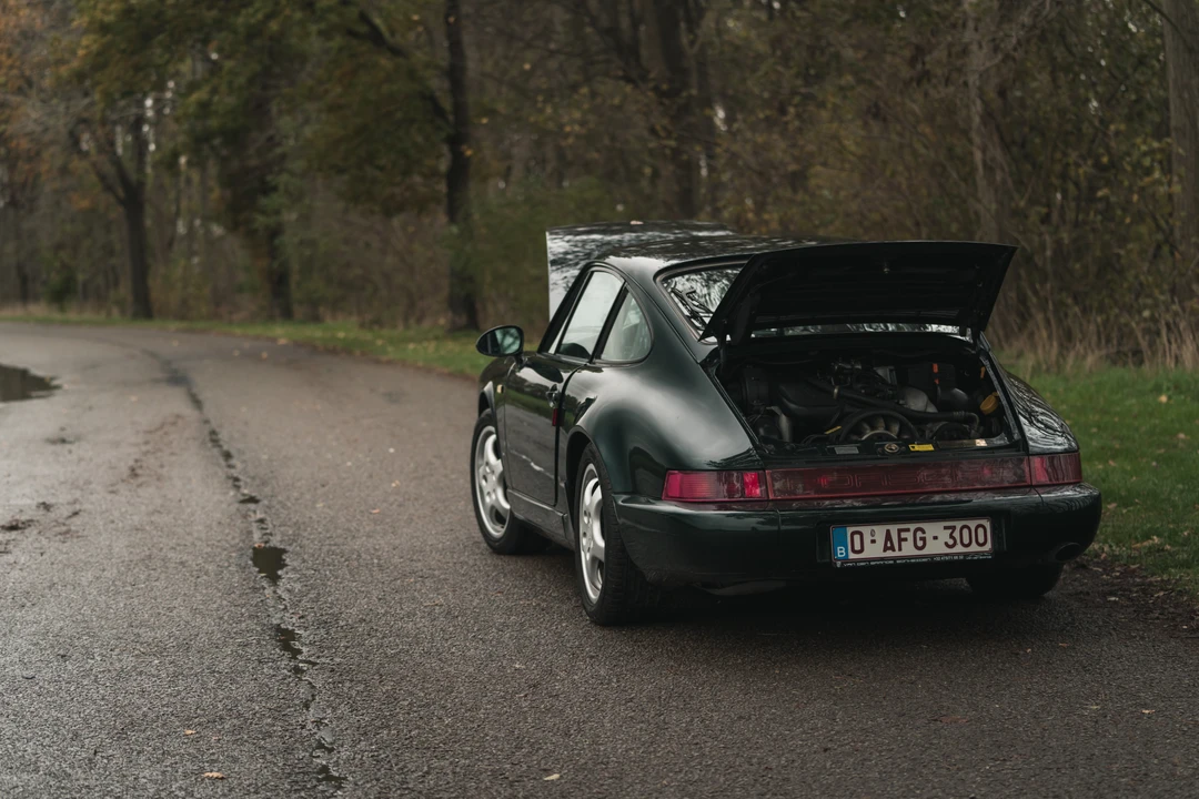 1990 Porsche 964 Carrera 4 - Image 18 of 31